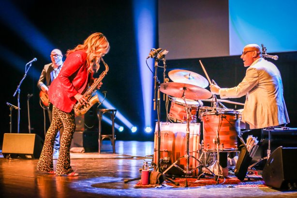 230322 Candy Dulfer Nikki Born Visuals2